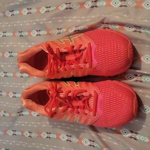 Slightly used Asics size 10 gym shoes